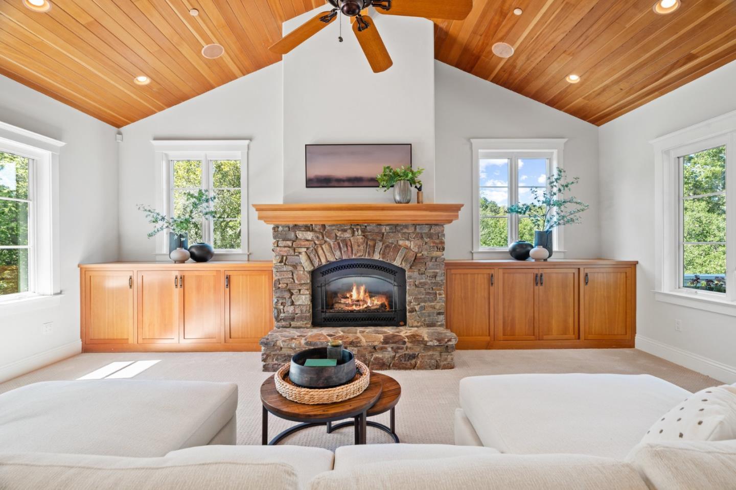 Detail Gallery Image 24 of 70 For 16420 S Kennedy Rd, Los Gatos,  CA 95030 - 7 Beds | 5/2 Baths
