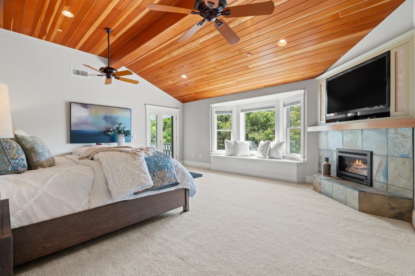 Detail Gallery Image 32 of 70 For 16420 S Kennedy Rd, Los Gatos,  CA 95030 - 7 Beds | 5/2 Baths