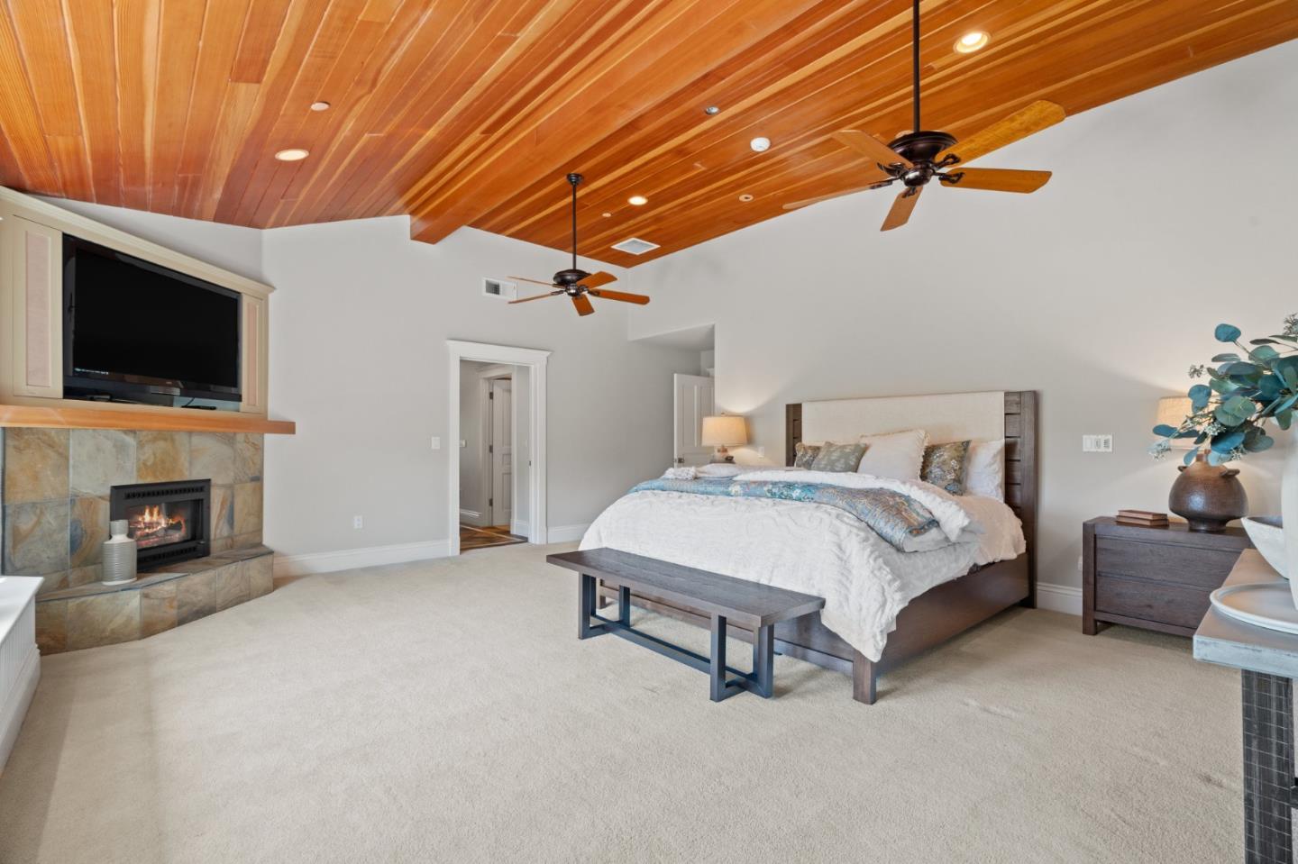 Detail Gallery Image 33 of 70 For 16420 S Kennedy Rd, Los Gatos,  CA 95030 - 7 Beds | 5/2 Baths