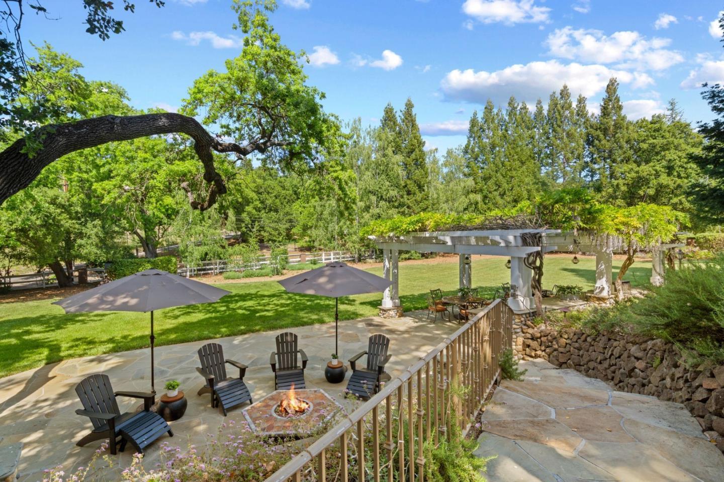 Detail Gallery Image 54 of 70 For 16420 S Kennedy Rd, Los Gatos,  CA 95030 - 7 Beds | 5/2 Baths