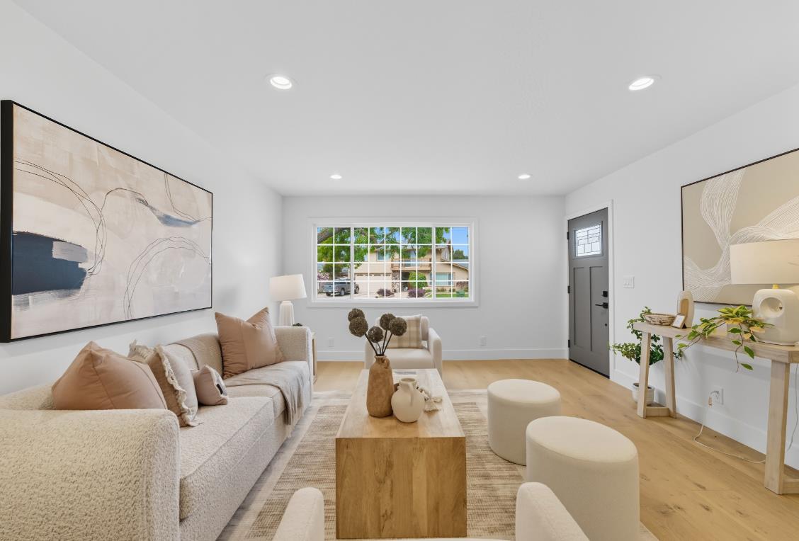 Detail Gallery Image 2 of 26 For 3392 Geneva Dr, Santa Clara,  CA 95051 - 3 Beds | 2 Baths