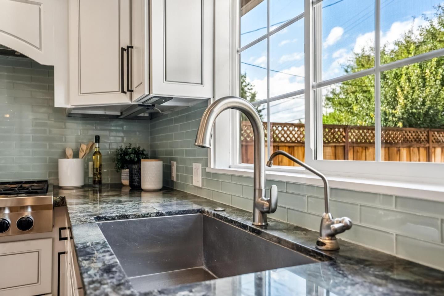 Detail Gallery Image 10 of 35 For 2149 Bohannon Dr, Santa Clara,  CA 95050 - 2 Beds | 1 Baths