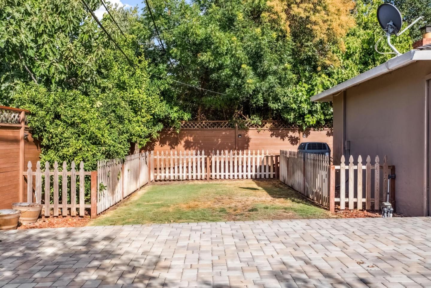 Detail Gallery Image 30 of 35 For 2149 Bohannon Dr, Santa Clara,  CA 95050 - 2 Beds | 1 Baths