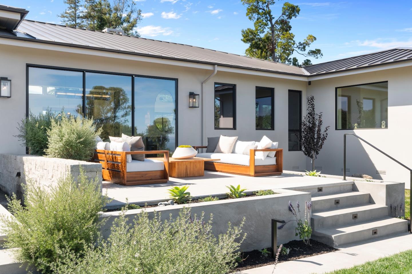 Detail Gallery Image 16 of 59 For 55 Del Monte Dr, Hillsborough,  CA 94010 - 5 Beds | 4/1 Baths