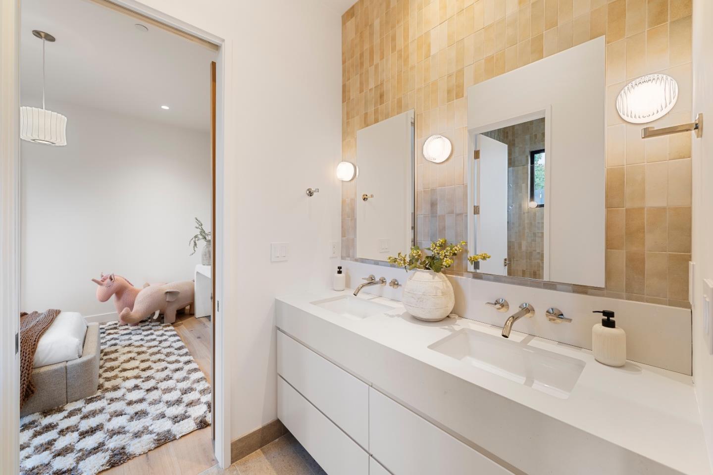Detail Gallery Image 28 of 59 For 55 Del Monte Dr, Hillsborough,  CA 94010 - 5 Beds | 4/1 Baths