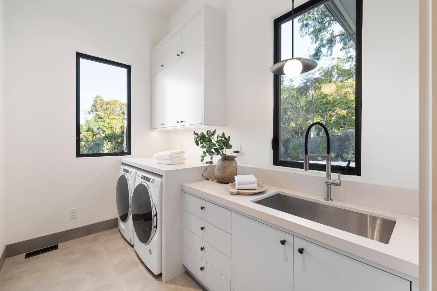Detail Gallery Image 37 of 59 For 55 Del Monte Dr, Hillsborough,  CA 94010 - 5 Beds | 4/1 Baths