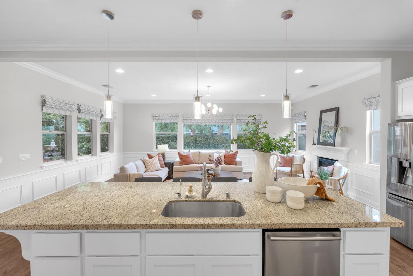 Detail Gallery Image 10 of 56 For 717 Juliann Way, Morgan Hill,  CA 95037 - 4 Beds | 4/1 Baths
