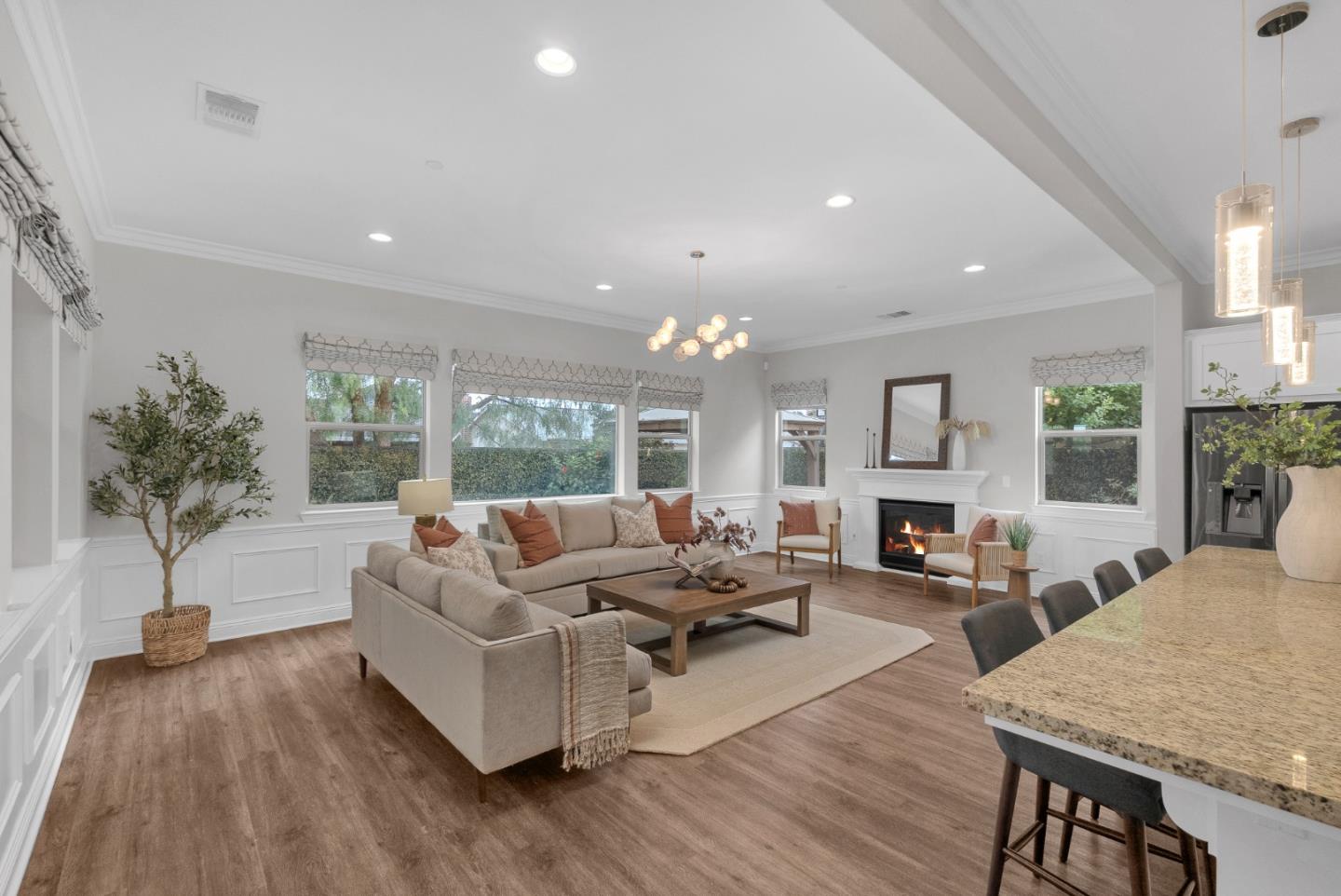 Detail Gallery Image 13 of 56 For 717 Juliann Way, Morgan Hill,  CA 95037 - 4 Beds | 4/1 Baths