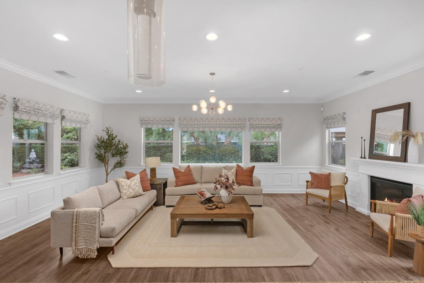 Detail Gallery Image 15 of 56 For 717 Juliann Way, Morgan Hill,  CA 95037 - 4 Beds | 4/1 Baths