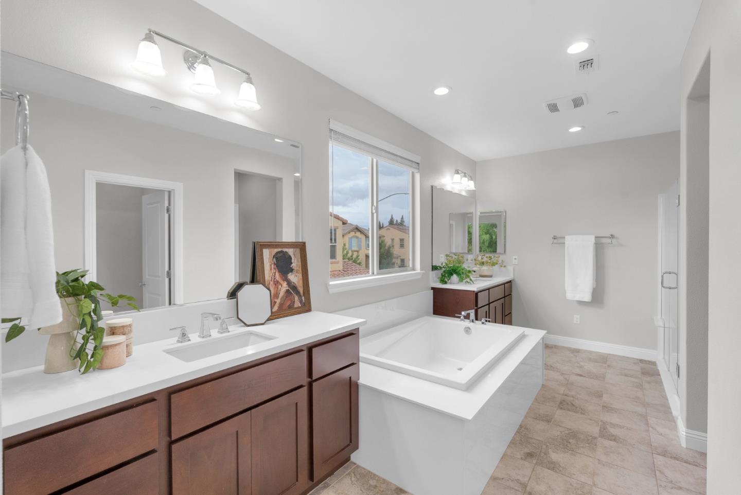 Detail Gallery Image 34 of 56 For 717 Juliann Way, Morgan Hill,  CA 95037 - 4 Beds | 4/1 Baths