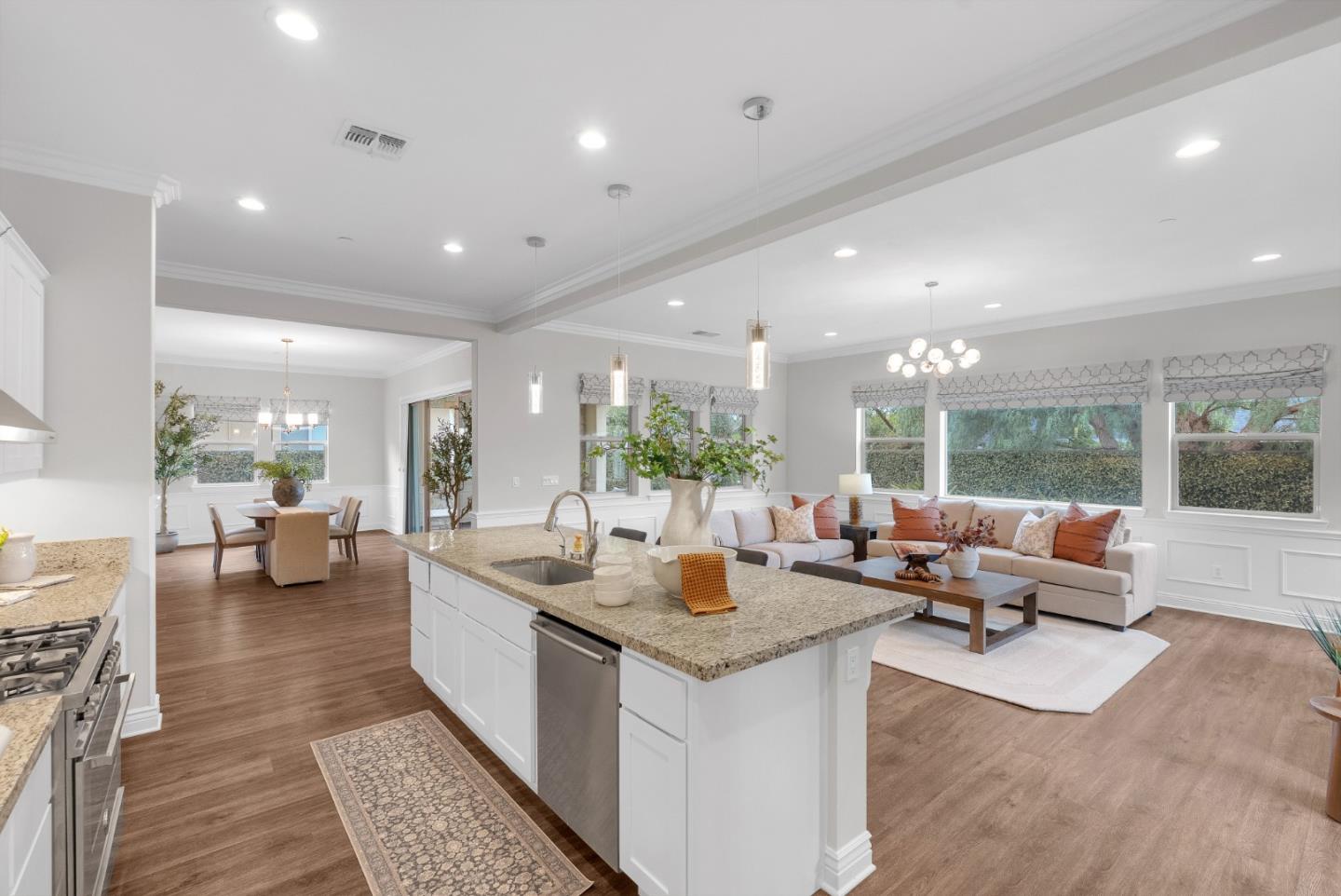Detail Gallery Image 5 of 56 For 717 Juliann Way, Morgan Hill,  CA 95037 - 4 Beds | 4/1 Baths