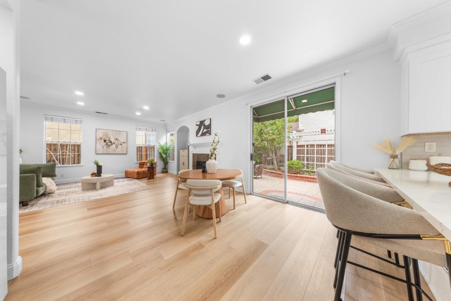 Detail Gallery Image 10 of 53 For 817 Pitkin Loop, San Jose,  CA 95125 - 4 Beds | 2/1 Baths