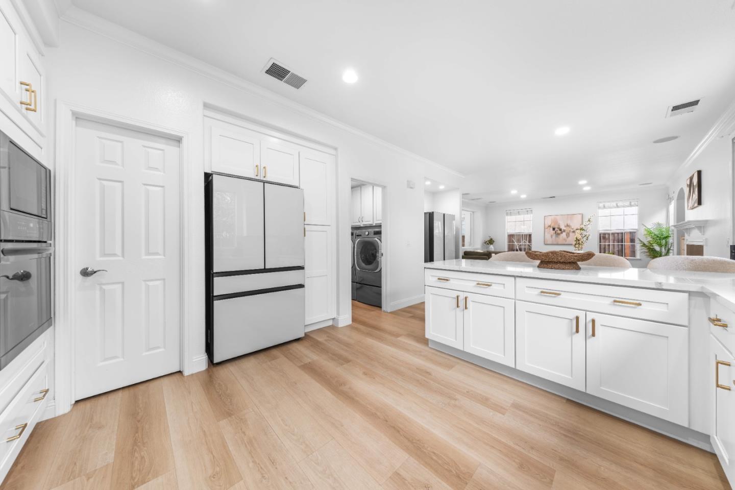 Detail Gallery Image 14 of 53 For 817 Pitkin Loop, San Jose,  CA 95125 - 4 Beds | 2/1 Baths