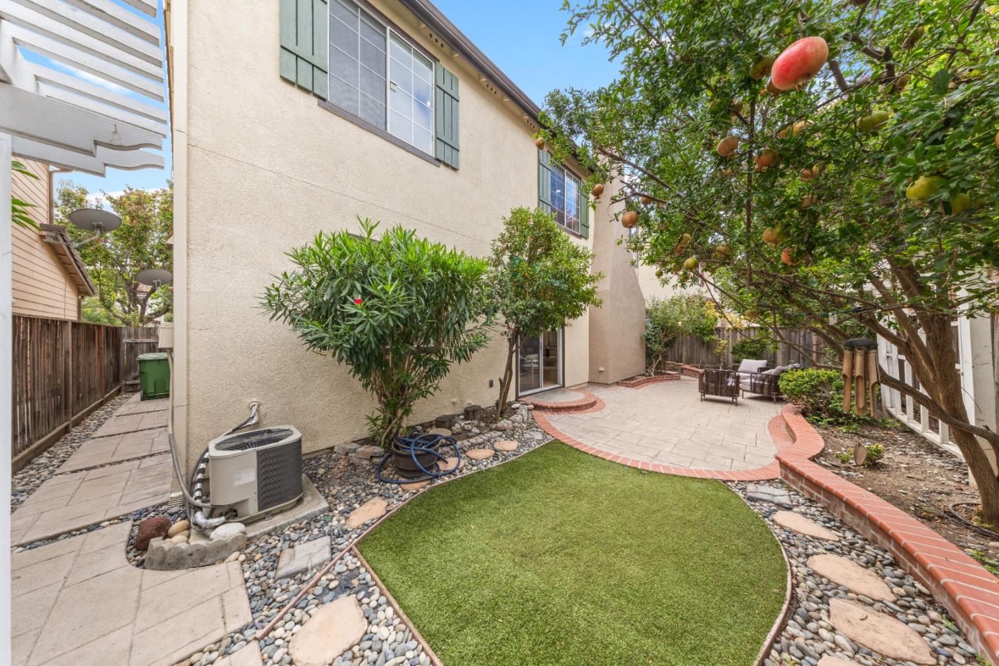 Detail Gallery Image 23 of 53 For 817 Pitkin Loop, San Jose,  CA 95125 - 4 Beds | 2/1 Baths