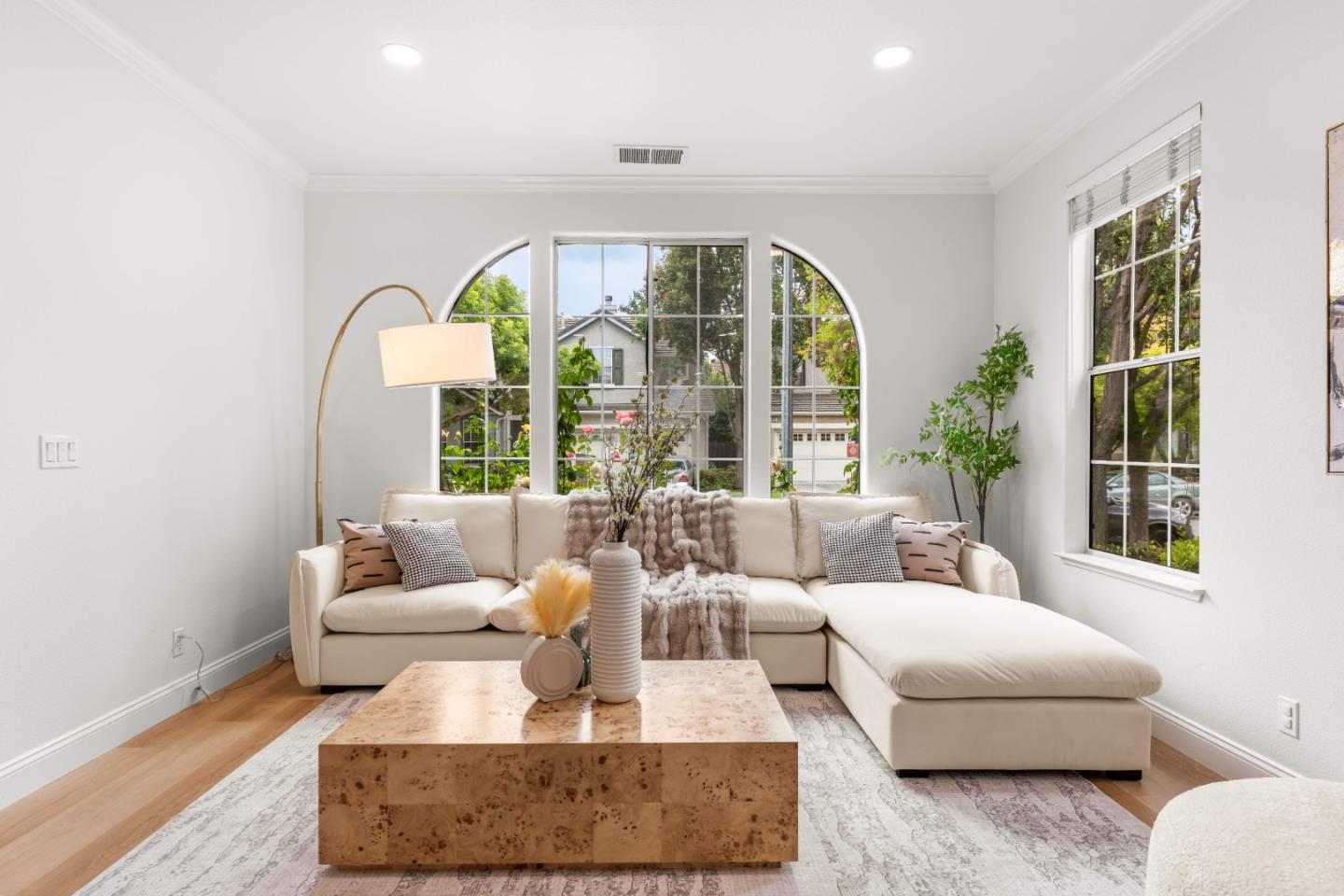Detail Gallery Image 6 of 53 For 817 Pitkin Loop, San Jose,  CA 95125 - 4 Beds | 2/1 Baths