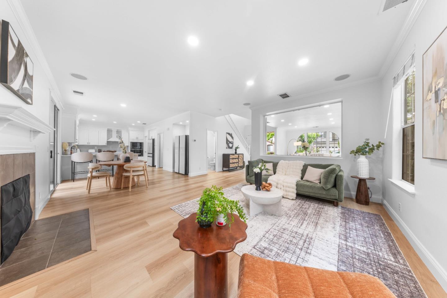 Detail Gallery Image 8 of 53 For 817 Pitkin Loop, San Jose,  CA 95125 - 4 Beds | 2/1 Baths