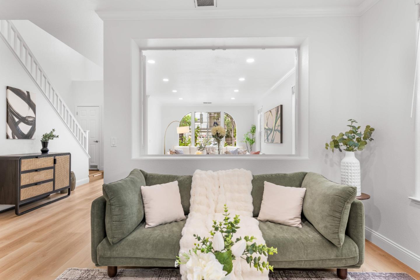 Detail Gallery Image 9 of 53 For 817 Pitkin Loop, San Jose,  CA 95125 - 4 Beds | 2/1 Baths