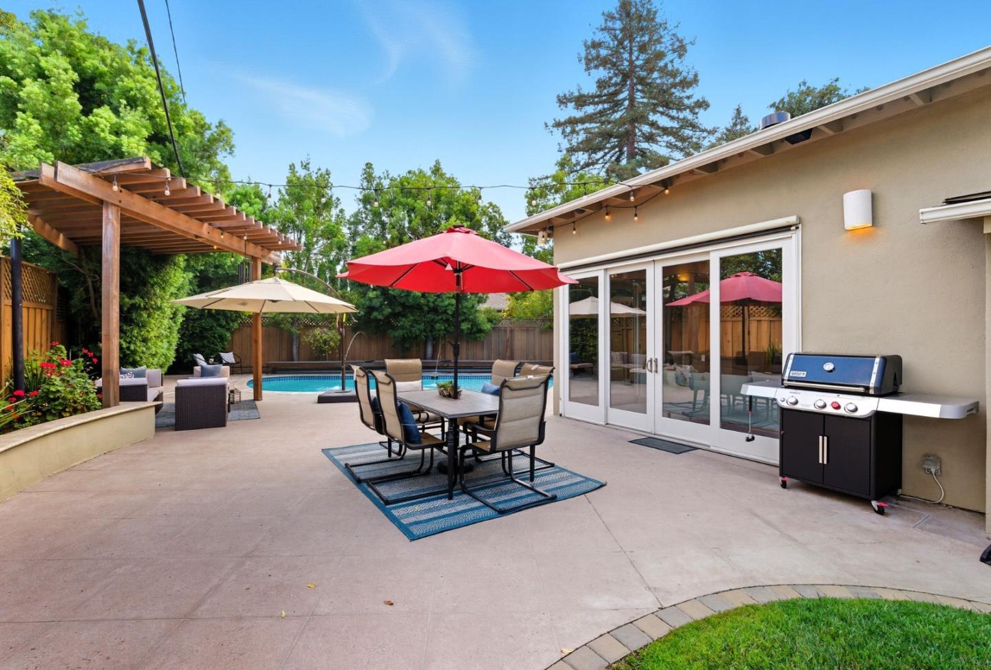 Detail Gallery Image 14 of 76 For 1660 Elmhurst Dr, Los Altos,  CA 94024 - 4 Beds | 2/1 Baths