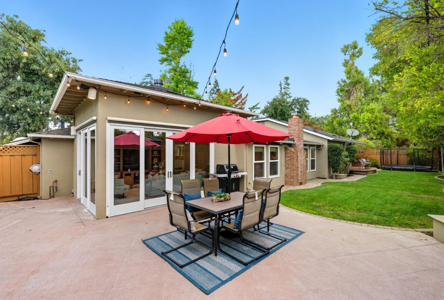 Detail Gallery Image 15 of 76 For 1660 Elmhurst Dr, Los Altos,  CA 94024 - 4 Beds | 2/1 Baths