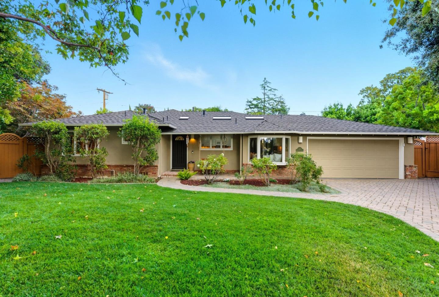 Detail Gallery Image 2 of 76 For 1660 Elmhurst Dr, Los Altos,  CA 94024 - 4 Beds | 2/1 Baths