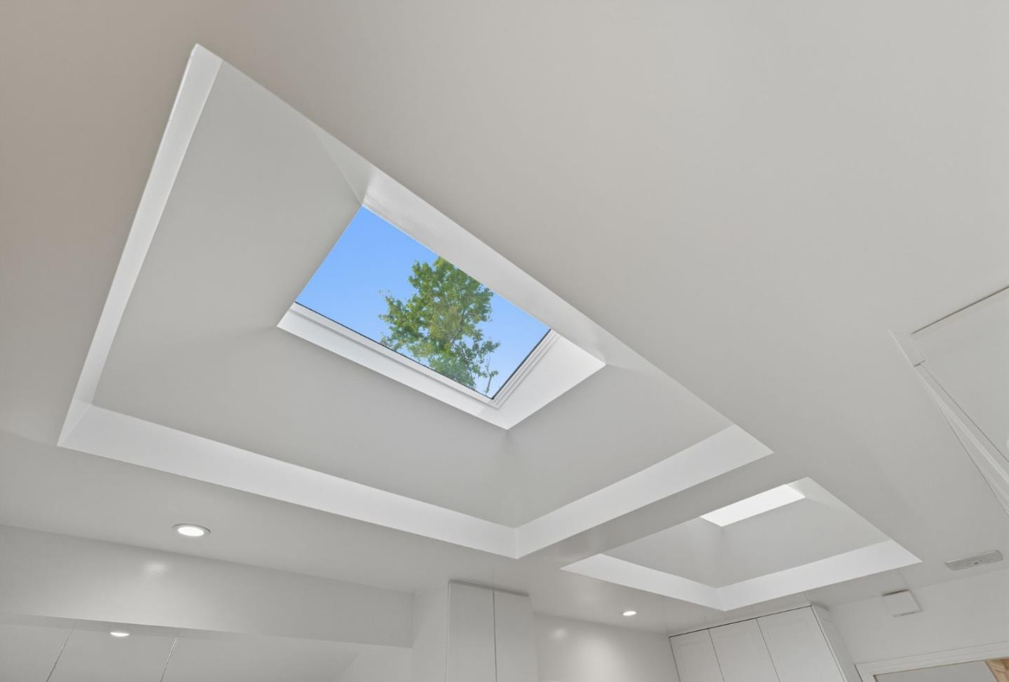Detail Gallery Image 25 of 76 For 1660 Elmhurst Dr, Los Altos,  CA 94024 - 4 Beds | 2/1 Baths