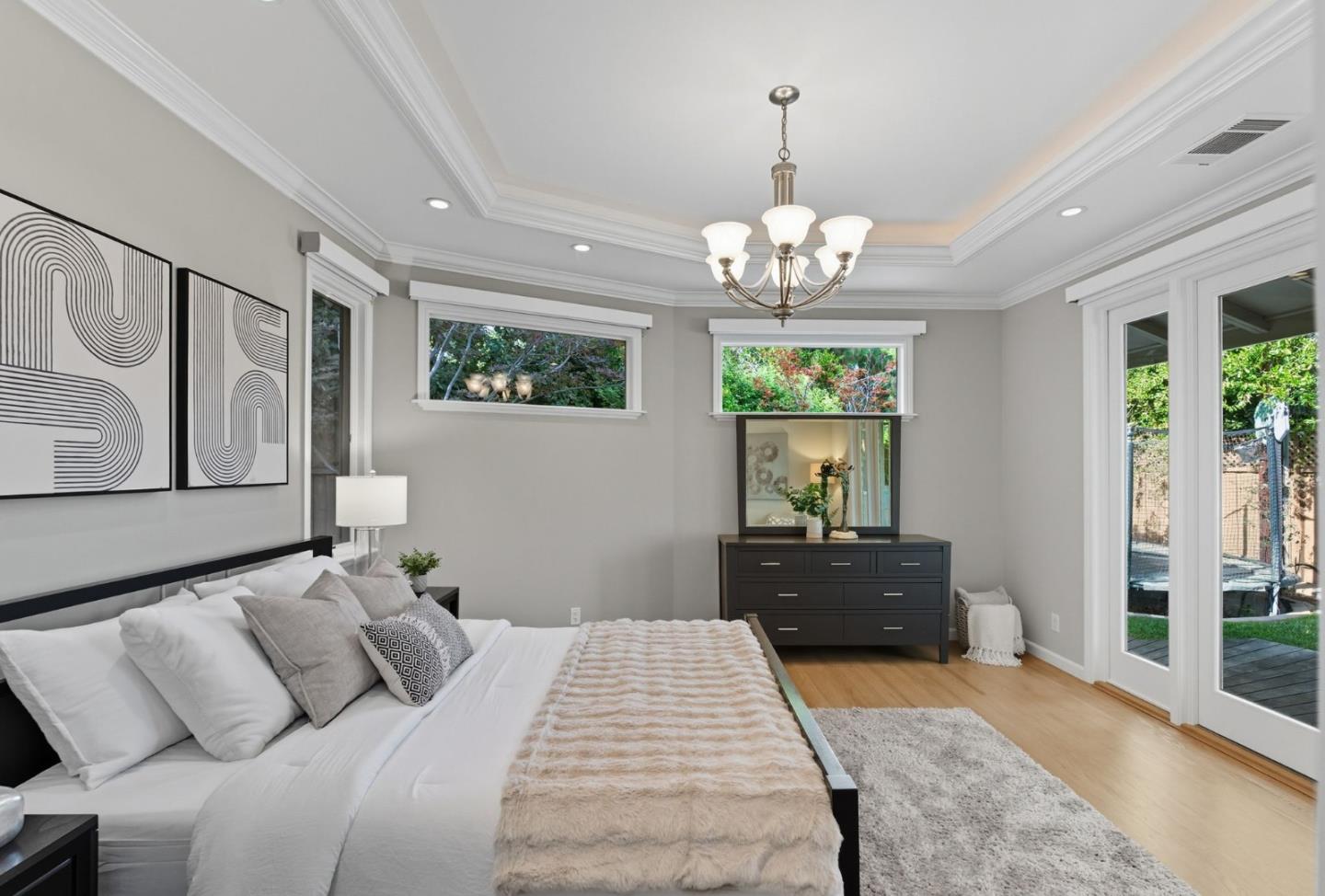 Detail Gallery Image 28 of 76 For 1660 Elmhurst Dr, Los Altos,  CA 94024 - 4 Beds | 2/1 Baths