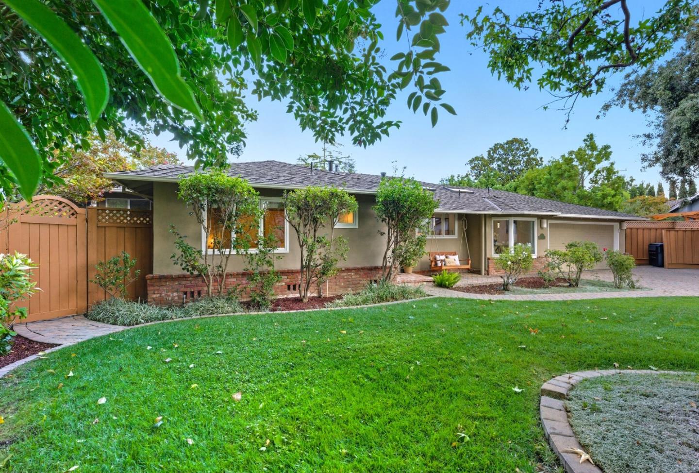Detail Gallery Image 3 of 76 For 1660 Elmhurst Dr, Los Altos,  CA 94024 - 4 Beds | 2/1 Baths