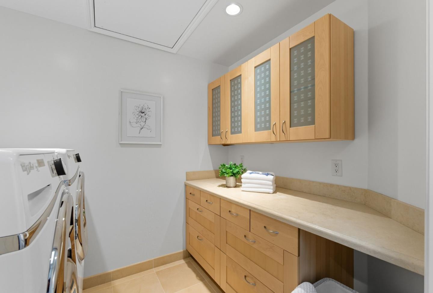 Detail Gallery Image 51 of 76 For 1660 Elmhurst Dr, Los Altos,  CA 94024 - 4 Beds | 2/1 Baths