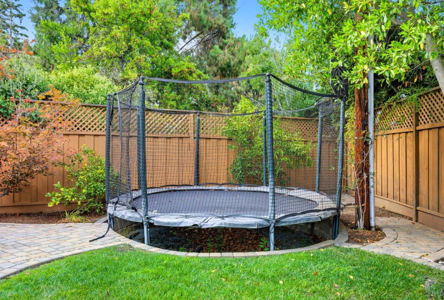 Detail Gallery Image 56 of 76 For 1660 Elmhurst Dr, Los Altos,  CA 94024 - 4 Beds | 2/1 Baths