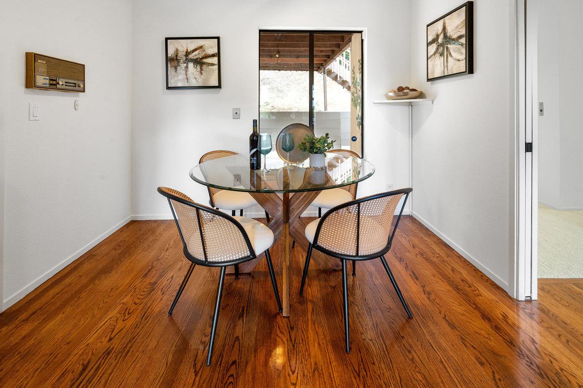 Detail Gallery Image 11 of 64 For 901 Laurelwood Dr, San Mateo,  CA 94403 - 3 Beds | 2/1 Baths
