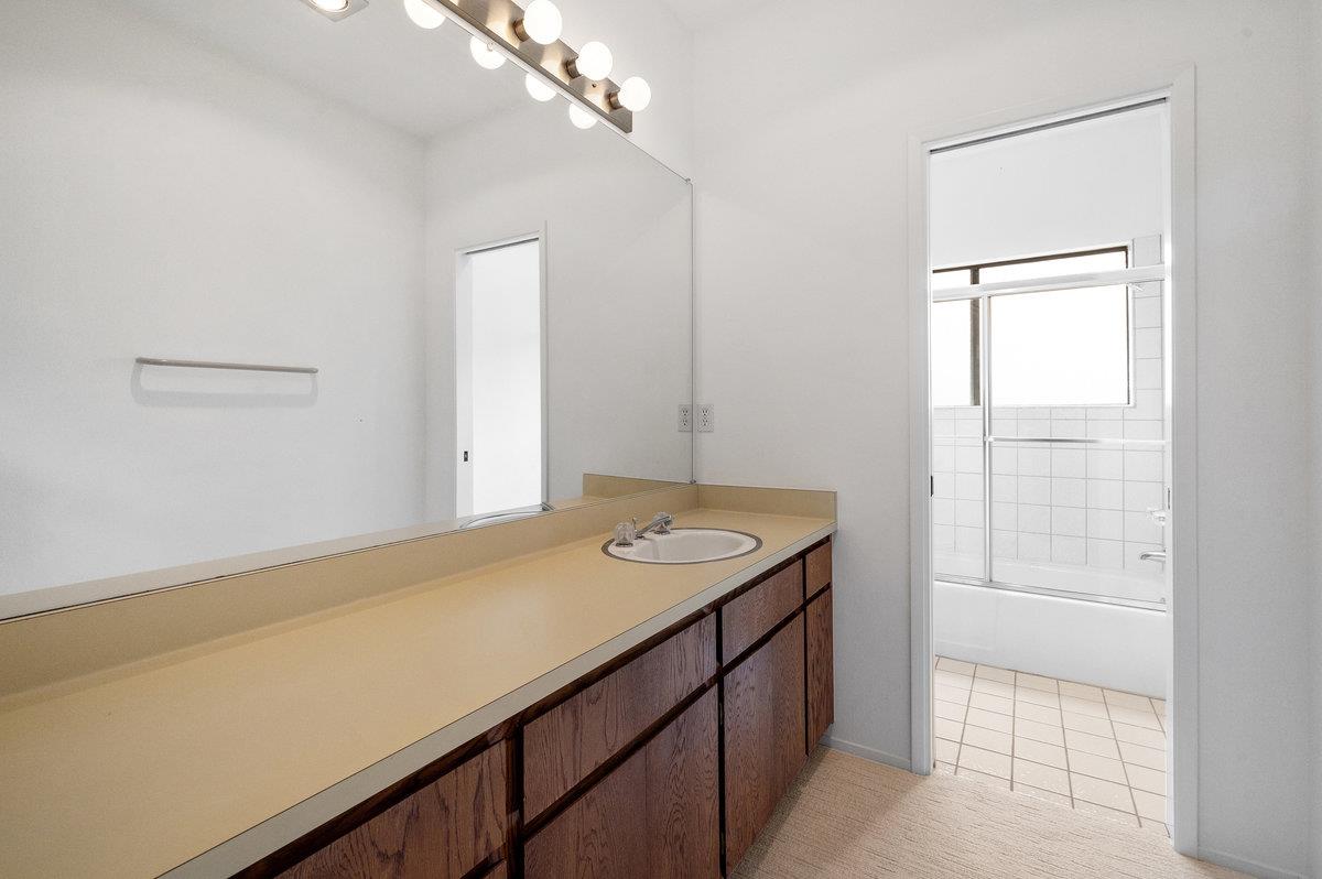 Detail Gallery Image 36 of 64 For 901 Laurelwood Dr, San Mateo,  CA 94403 - 3 Beds | 2/1 Baths