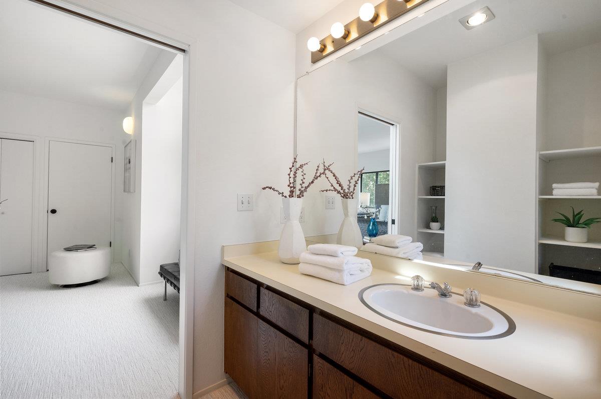 Detail Gallery Image 41 of 64 For 901 Laurelwood Dr, San Mateo,  CA 94403 - 3 Beds | 2/1 Baths