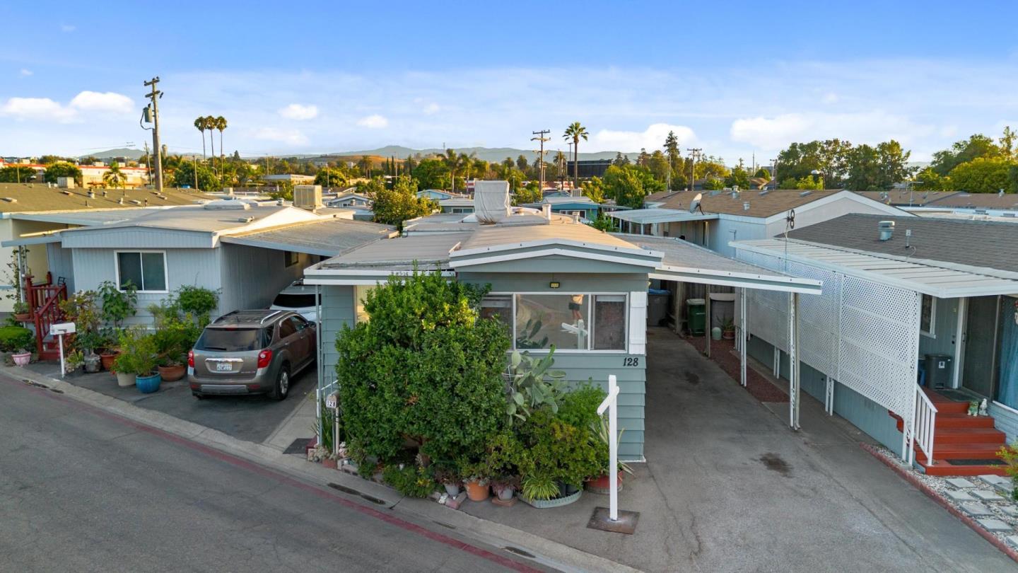 Detail Gallery Image 2 of 22 For 2150 Monterey Rd #128,  San Jose,  CA 95112 - 1 Beds | 1 Baths