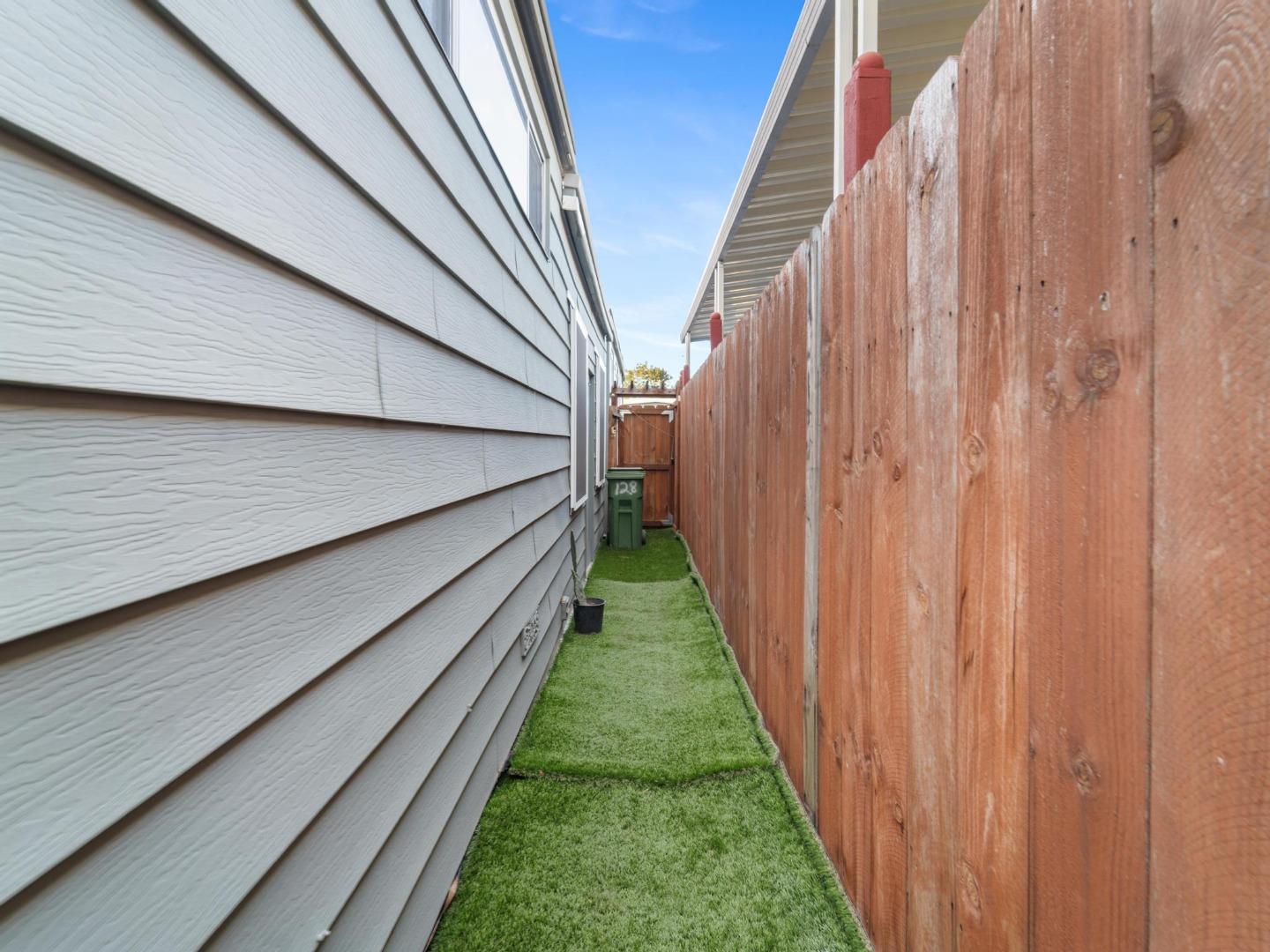 Detail Gallery Image 20 of 22 For 2150 Monterey Rd #128,  San Jose,  CA 95112 - 1 Beds | 1 Baths