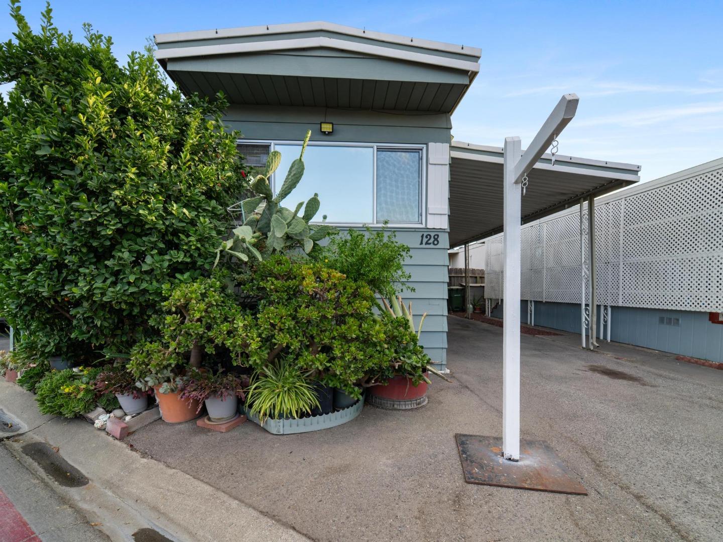 Detail Gallery Image 4 of 22 For 2150 Monterey Rd #128,  San Jose,  CA 95112 - 1 Beds | 1 Baths