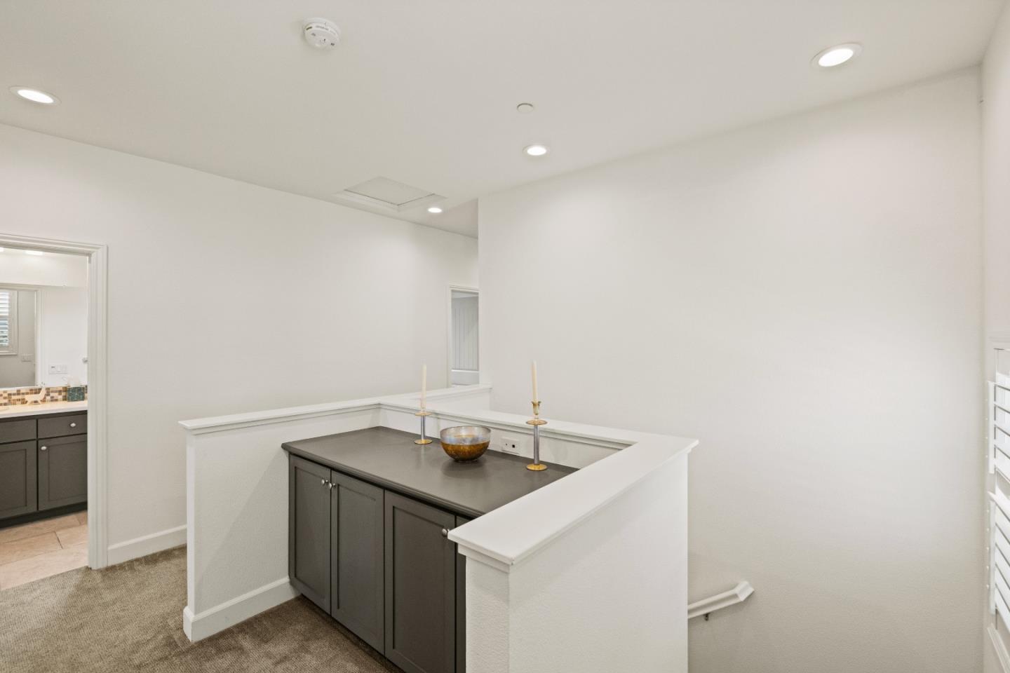 Detail Gallery Image 13 of 73 For 579 Rosa Monte Way, Marina,  CA 93933 - 4 Beds | 2/1 Baths