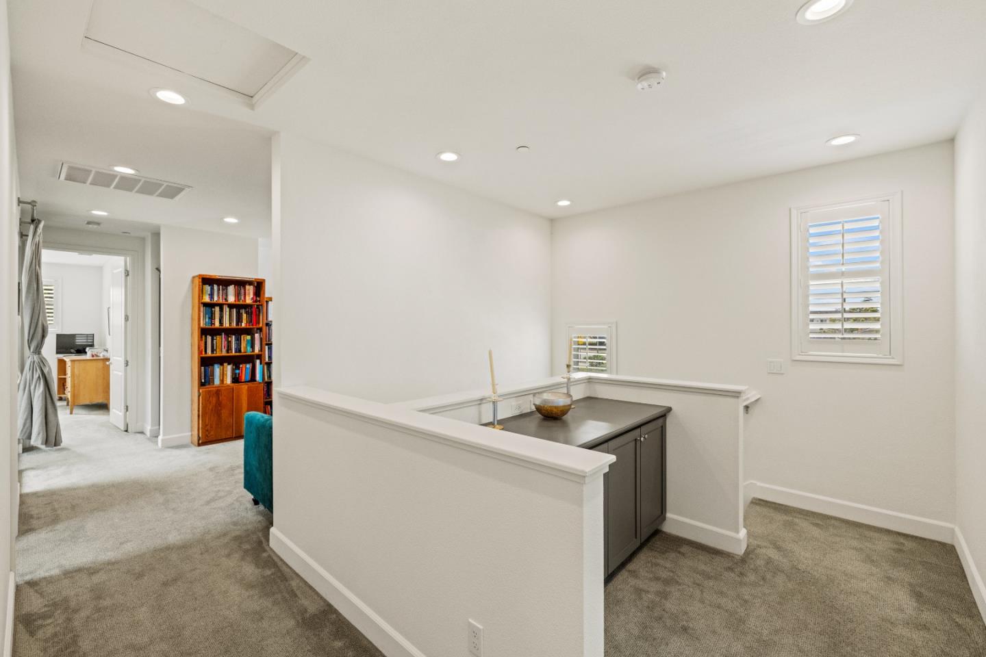 Detail Gallery Image 14 of 73 For 579 Rosa Monte Way, Marina,  CA 93933 - 4 Beds | 2/1 Baths