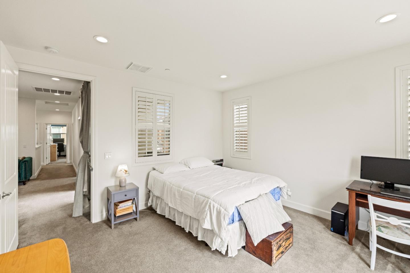 Detail Gallery Image 18 of 73 For 579 Rosa Monte Way, Marina,  CA 93933 - 4 Beds | 2/1 Baths