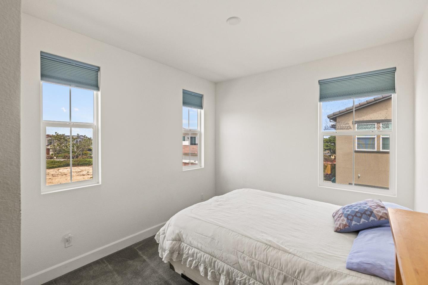 Detail Gallery Image 24 of 73 For 579 Rosa Monte Way, Marina,  CA 93933 - 4 Beds | 2/1 Baths