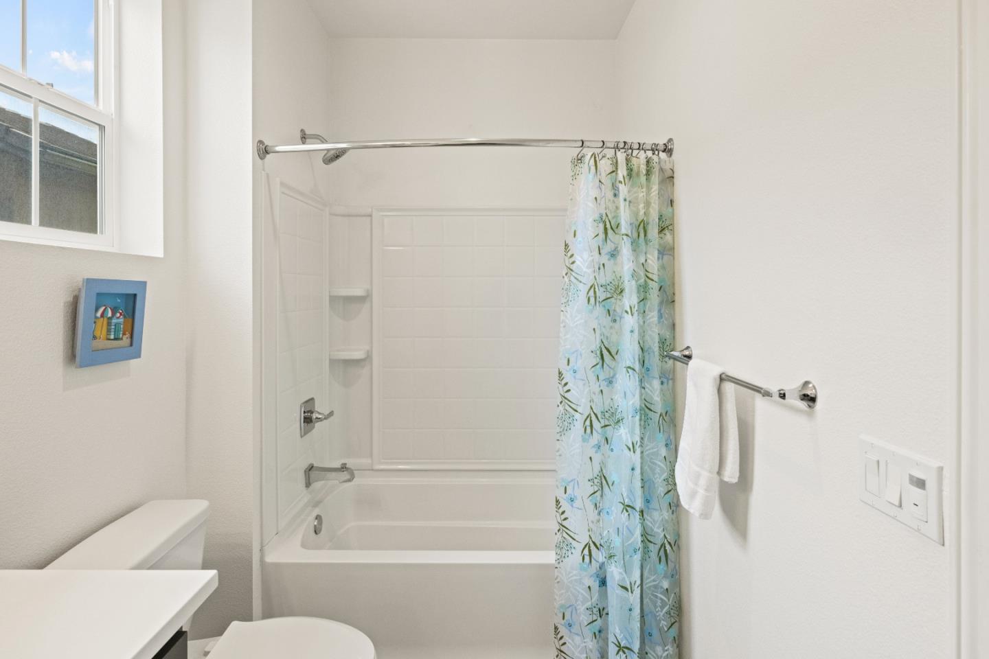 Detail Gallery Image 26 of 73 For 579 Rosa Monte Way, Marina,  CA 93933 - 4 Beds | 2/1 Baths