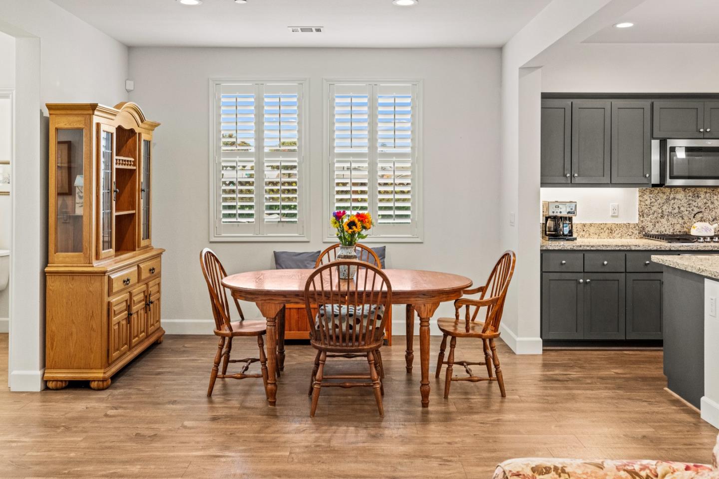 Detail Gallery Image 4 of 73 For 579 Rosa Monte Way, Marina,  CA 93933 - 4 Beds | 2/1 Baths