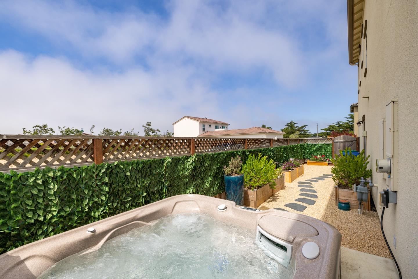 Detail Gallery Image 42 of 73 For 579 Rosa Monte Way, Marina,  CA 93933 - 4 Beds | 2/1 Baths