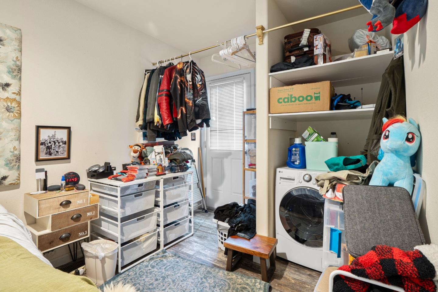 Detail Gallery Image 10 of 42 For 197 Nottingham Ave, Redwood City,  CA 94063 - – Beds | – Baths