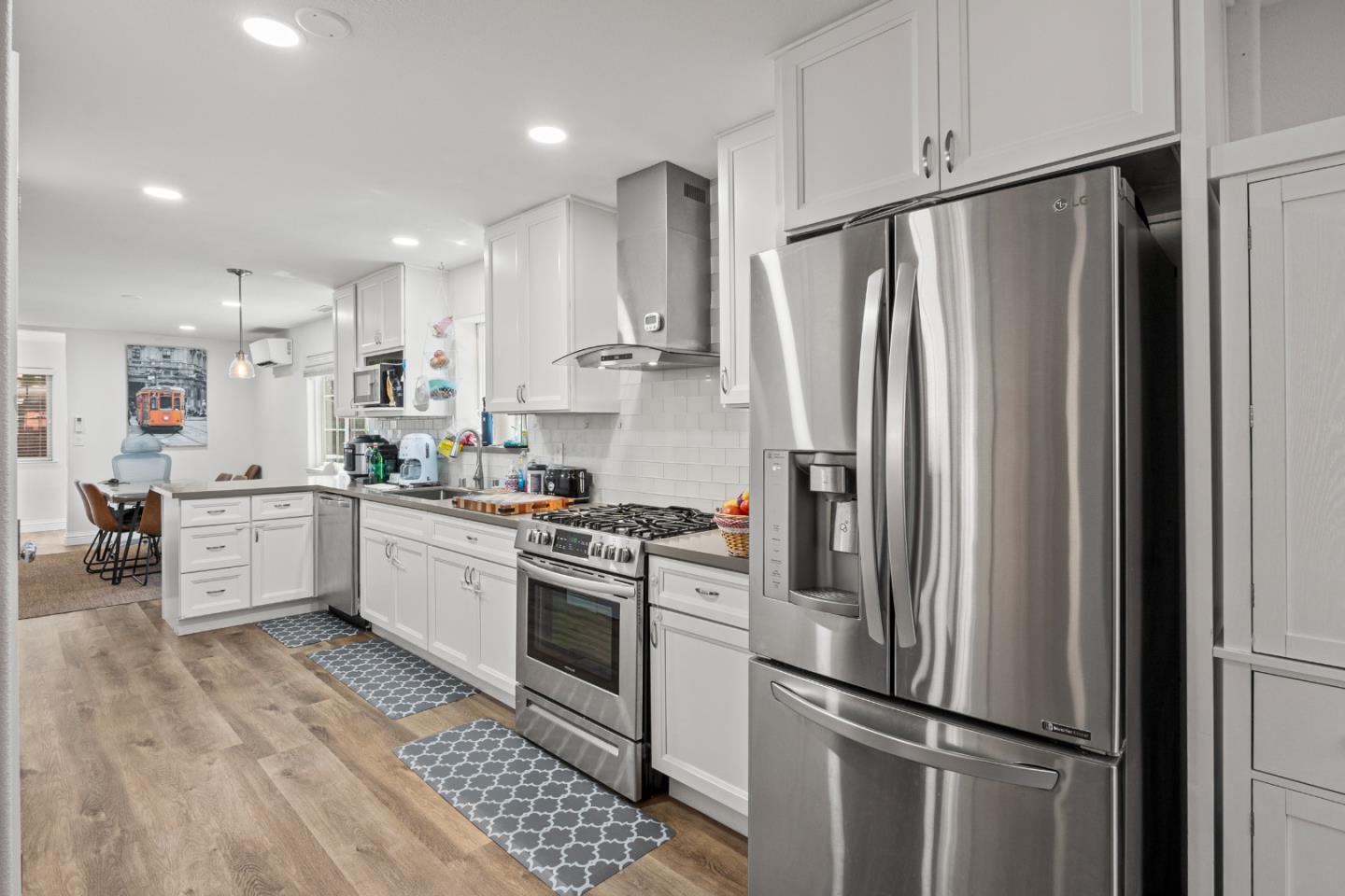 Detail Gallery Image 17 of 42 For 197 Nottingham Ave, Redwood City,  CA 94063 - – Beds | – Baths