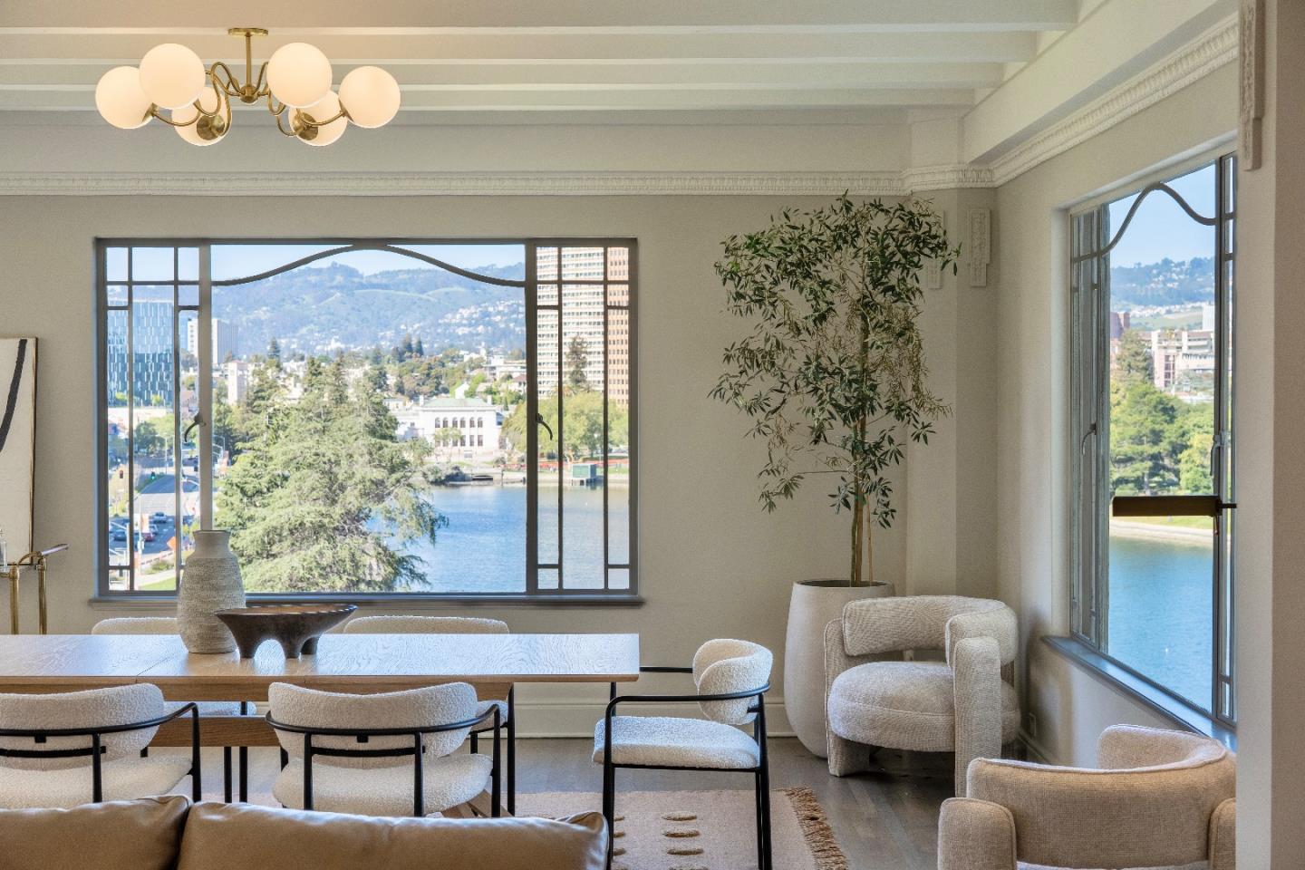 Detail Gallery Image 31 of 35 For 244 Lakeside Dr #10,  Oakland,  CA 94612 - 3 Beds | 3 Baths