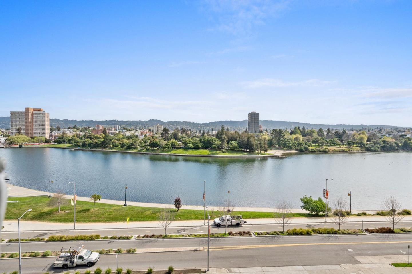 Detail Gallery Image 32 of 35 For 244 Lakeside Dr #10,  Oakland,  CA 94612 - 3 Beds | 3 Baths