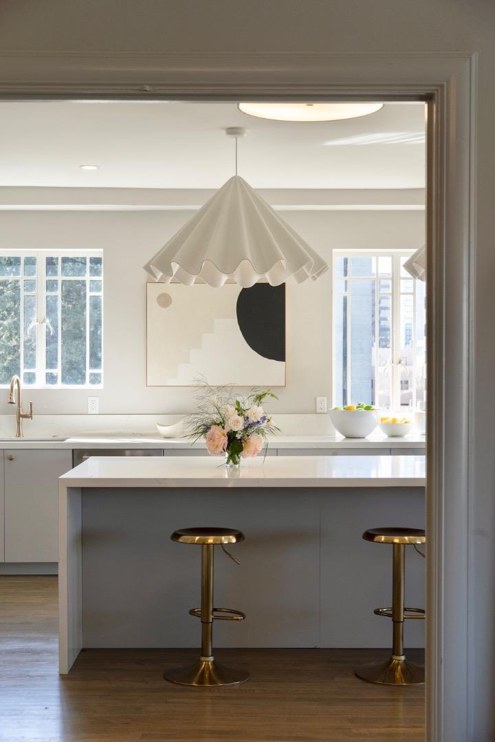Detail Gallery Image 7 of 35 For 244 Lakeside Dr #10,  Oakland,  CA 94612 - 3 Beds | 3 Baths