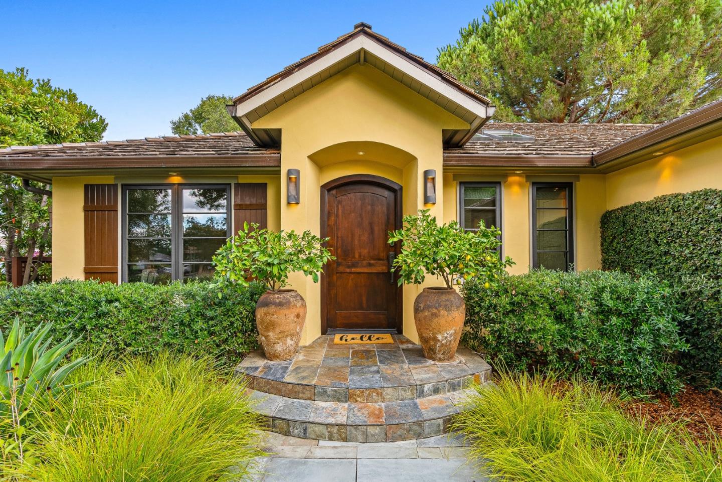 Detail Gallery Image 10 of 57 For 1683 Dalehurst Ave, Los Altos,  CA 94024 - 4 Beds | 2/1 Baths
