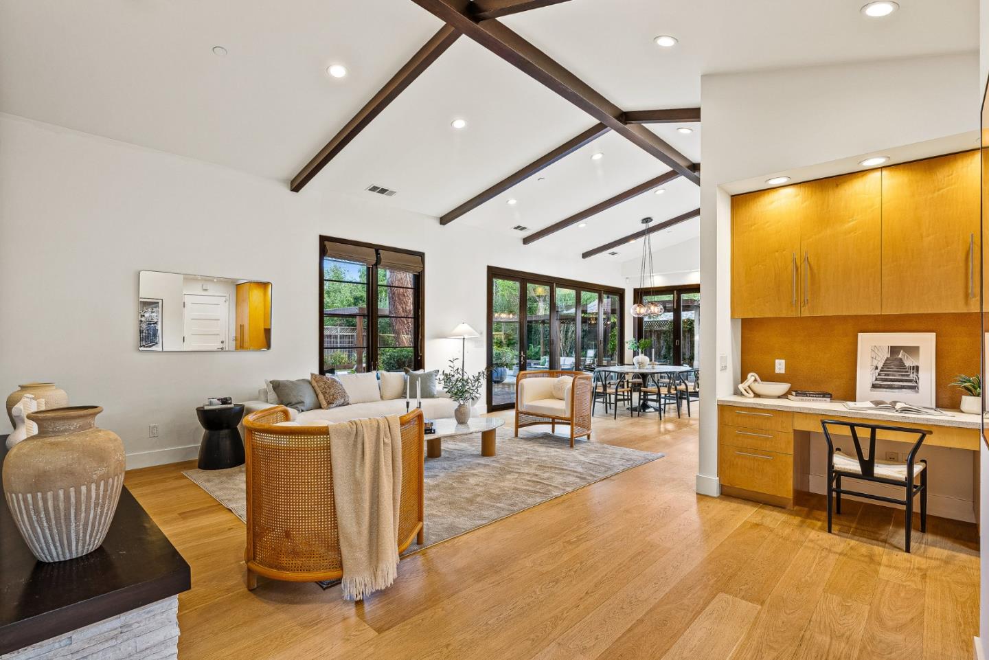 Detail Gallery Image 12 of 57 For 1683 Dalehurst Ave, Los Altos,  CA 94024 - 4 Beds | 2/1 Baths