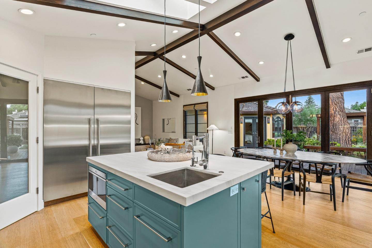 Detail Gallery Image 17 of 57 For 1683 Dalehurst Ave, Los Altos,  CA 94024 - 4 Beds | 2/1 Baths